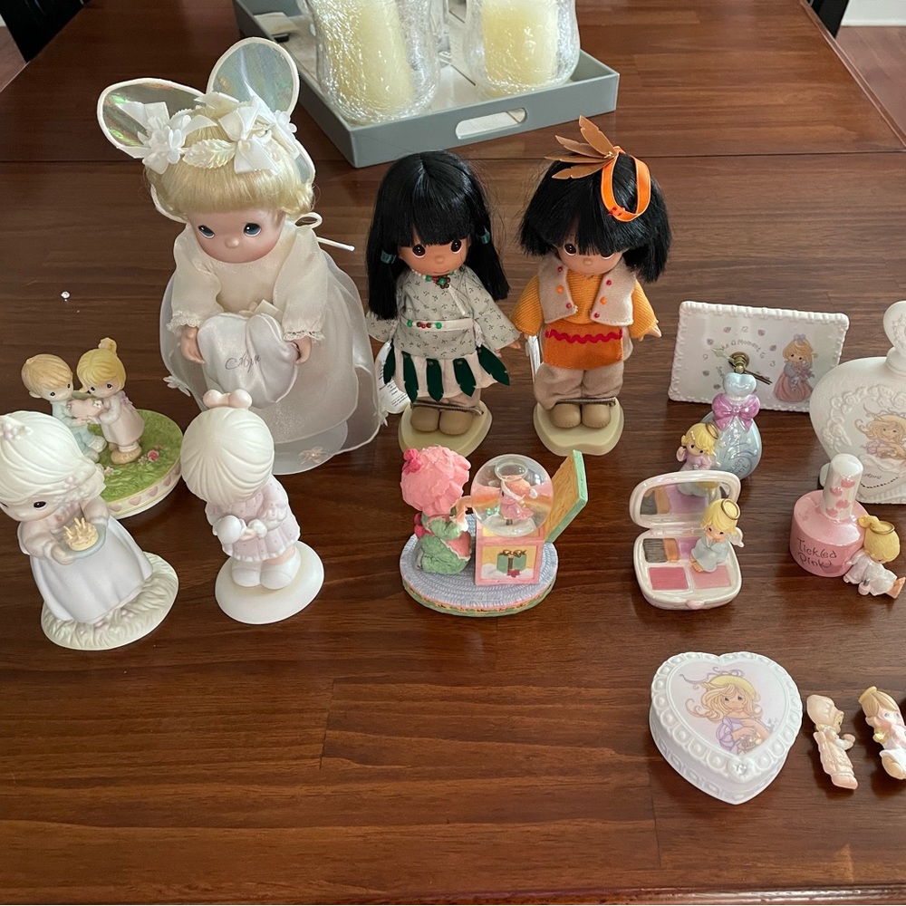 Precious Moments Lot